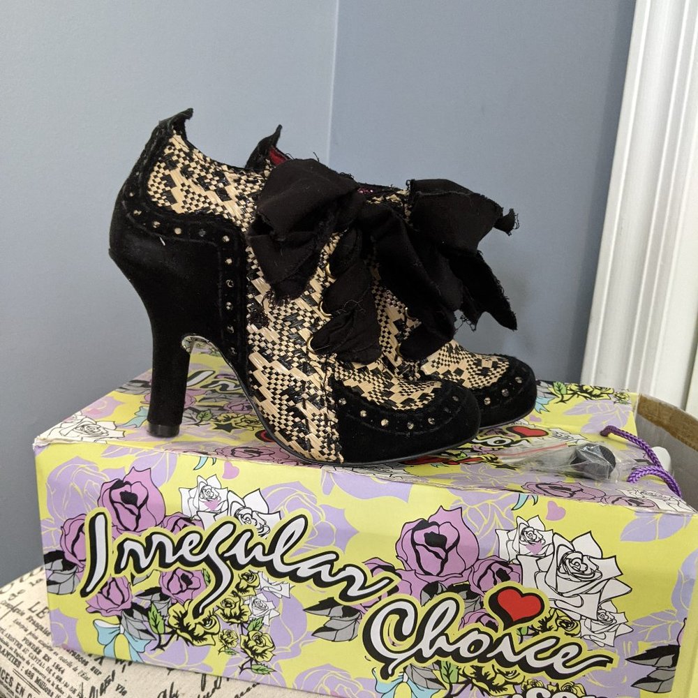Irregular Choice  Black and Tan Size 6.5 Boot